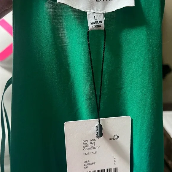 Gibson Latimer Emerald Green Long Sleeve Dress - Picture 3 of 4